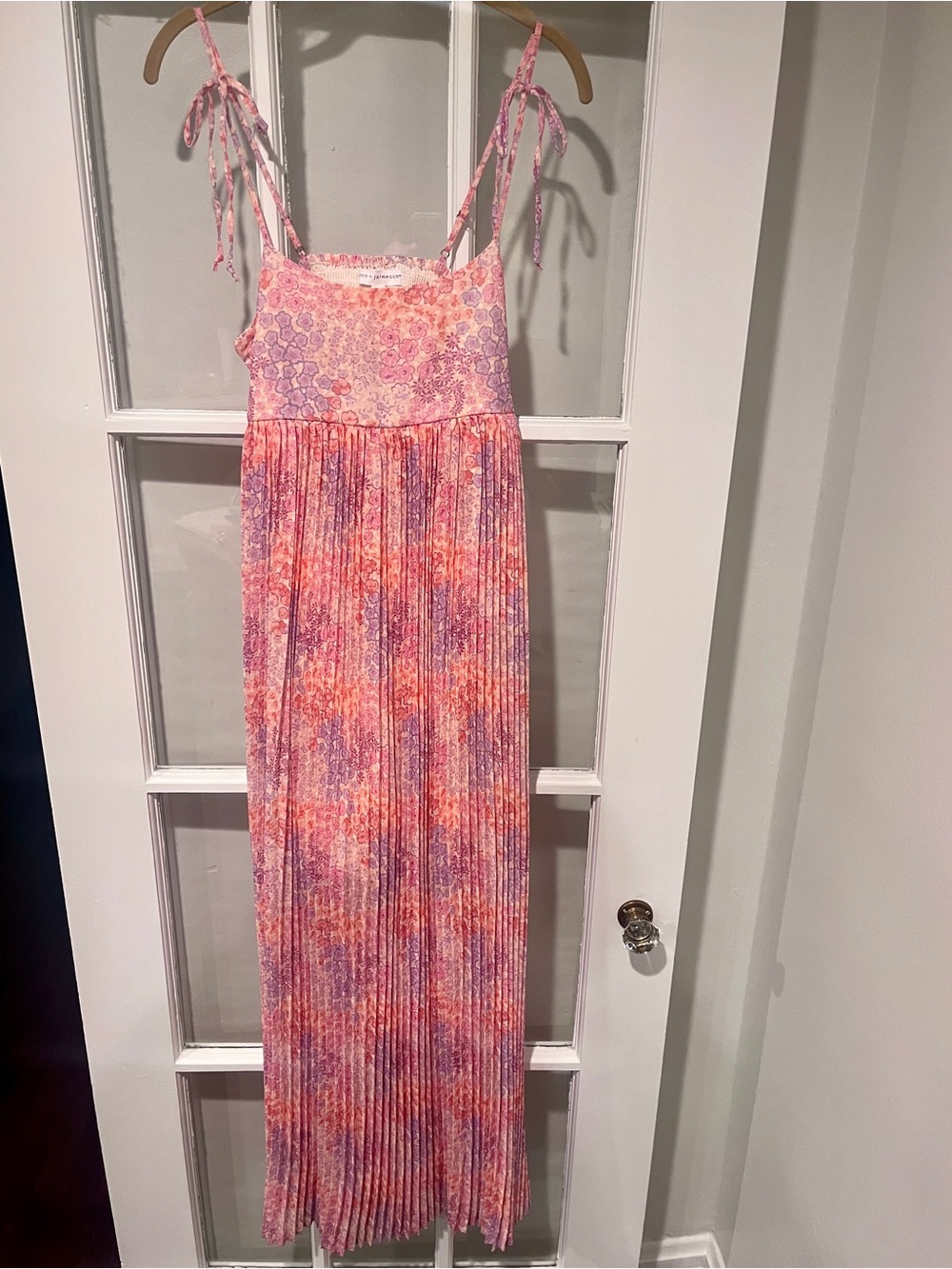 Coco + Jaimeson Pink Floral Cherry Blossom Pleated Maxi Dress Open Back Sz Small
